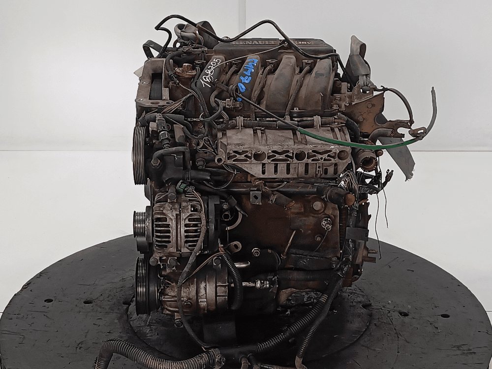 Двигатель к Renault Laguna 2 (01-05)