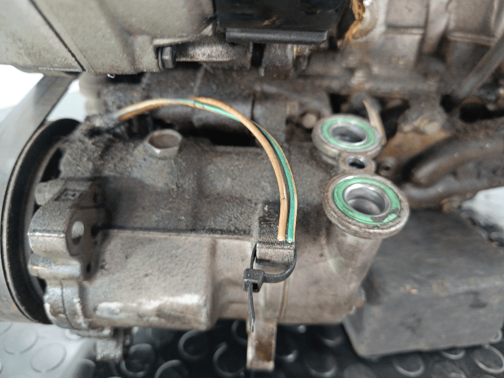 Двигатель к Peugeot 206 1 (98-03)