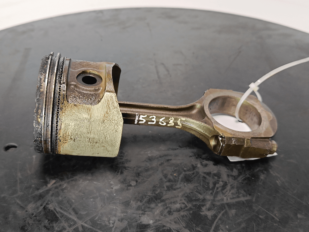 Поршень к Renault Clio 2 Рестайлинг (01-03)