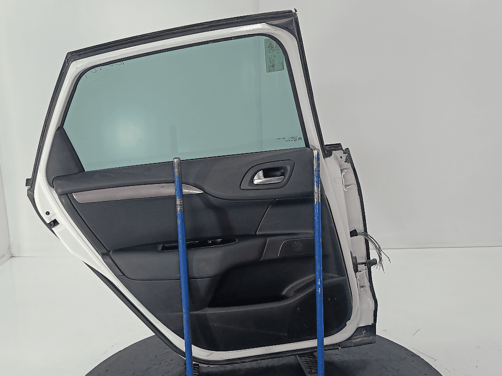 Дверь задняя левая к Citroen C4 2 (10-16)