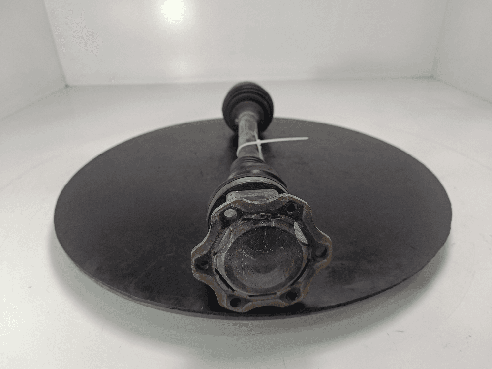 Полуось передняя правая (приводной вал, ШРУС) к Volkswagen Touareg 3 (18-24)