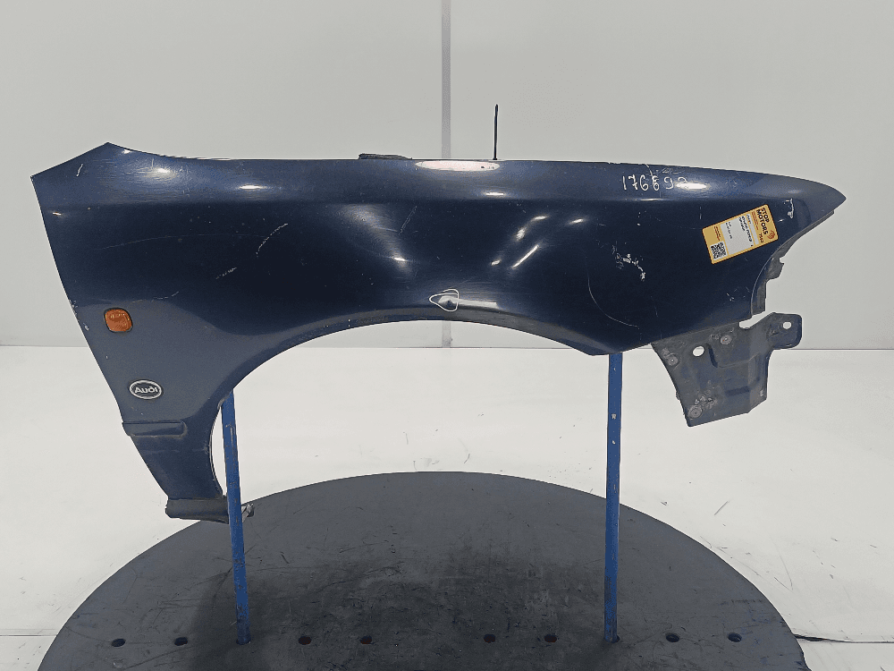 Крыло переднее правое к Audi A4 B5 (94-99)