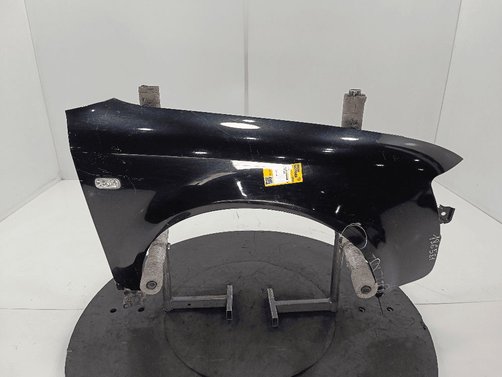 Крыло переднее правое к Audi A4 B6 (01-05)