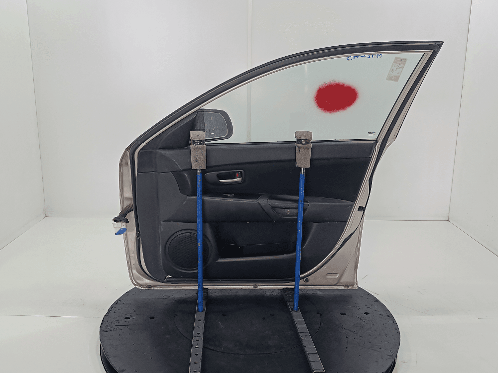 Дверь передняя правая к Mazda 3 BK (03-06)