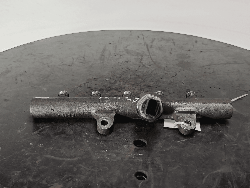 Π’ΠΎΠΏΠ»ΠΈΠ²Π½Π°Ρ ΡΠ°ΠΌΠΏΠ° ΠΊ Renault Clio 3 Π Π΅ΡΡΠ°ΠΉΠ»ΠΈΠ½Π³ (09-12)