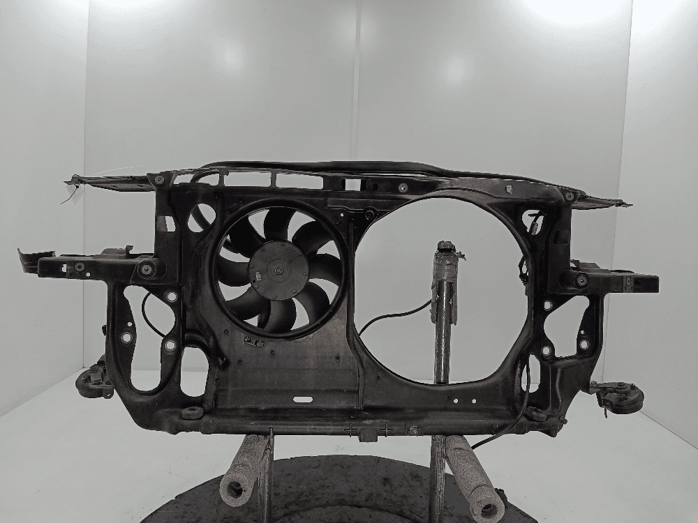 Передняя панель крепления облицовки (телевизор) к Volkswagen Passat B5+ Рестайлинг (00-05)