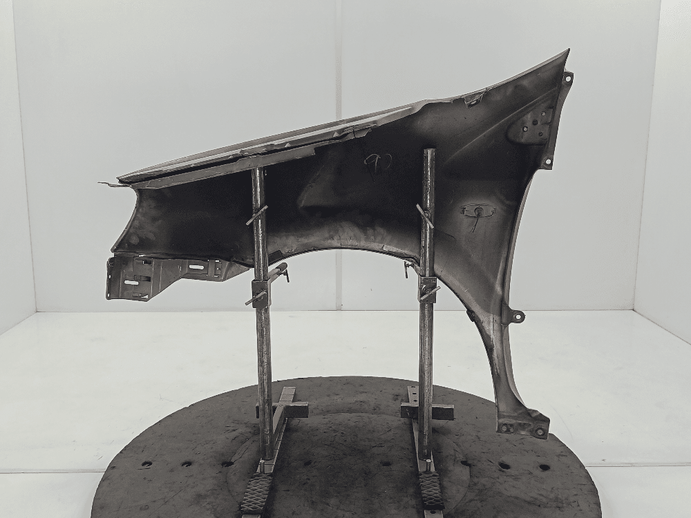 Крыло переднее правое к Nissan Almera Tino (00-06)