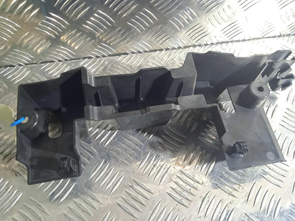 Кронштейн к Tesla Model X (15-21)