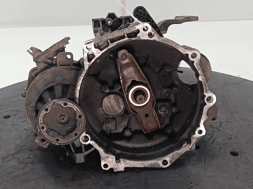 КПП механическая (МКПП) к Volkswagen Golf 5 (03-09)