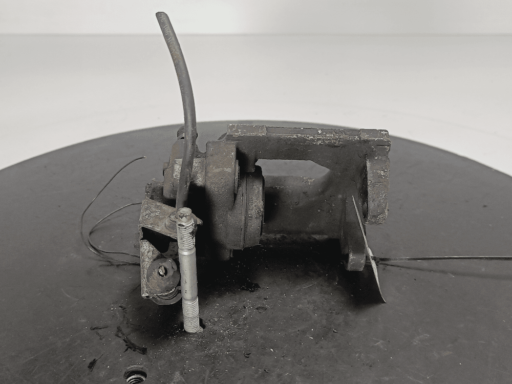 Суппорт задний правый к Volkswagen Touareg 1 (02-07)