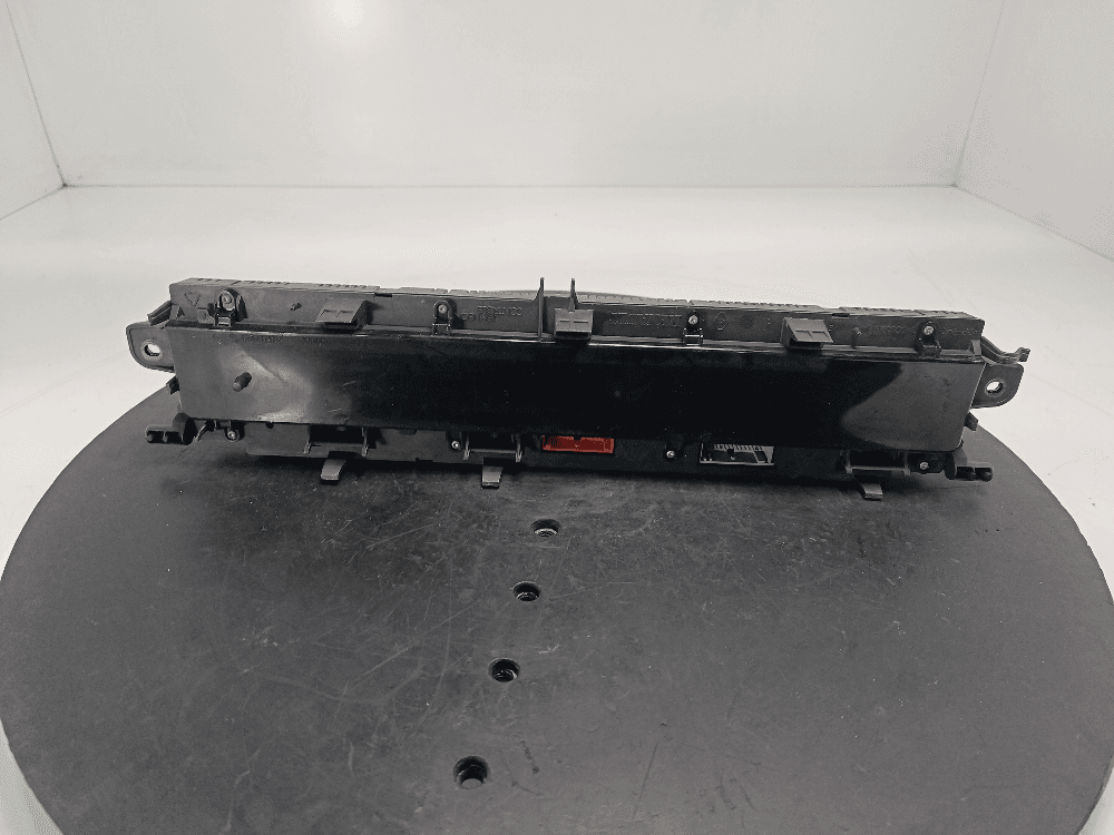 Щиток приборов (приборная панель) к Renault Scenic 2 (03-06)