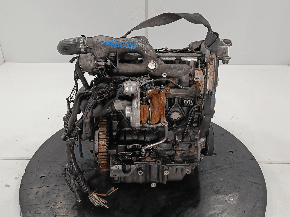 Двигатель к Renault Scenic 2 (03-06)