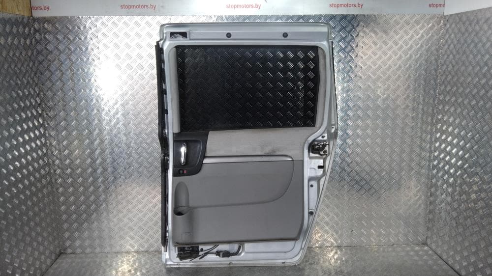 Дверь сдвижная правая к Kia Carnival 2 (06-14)