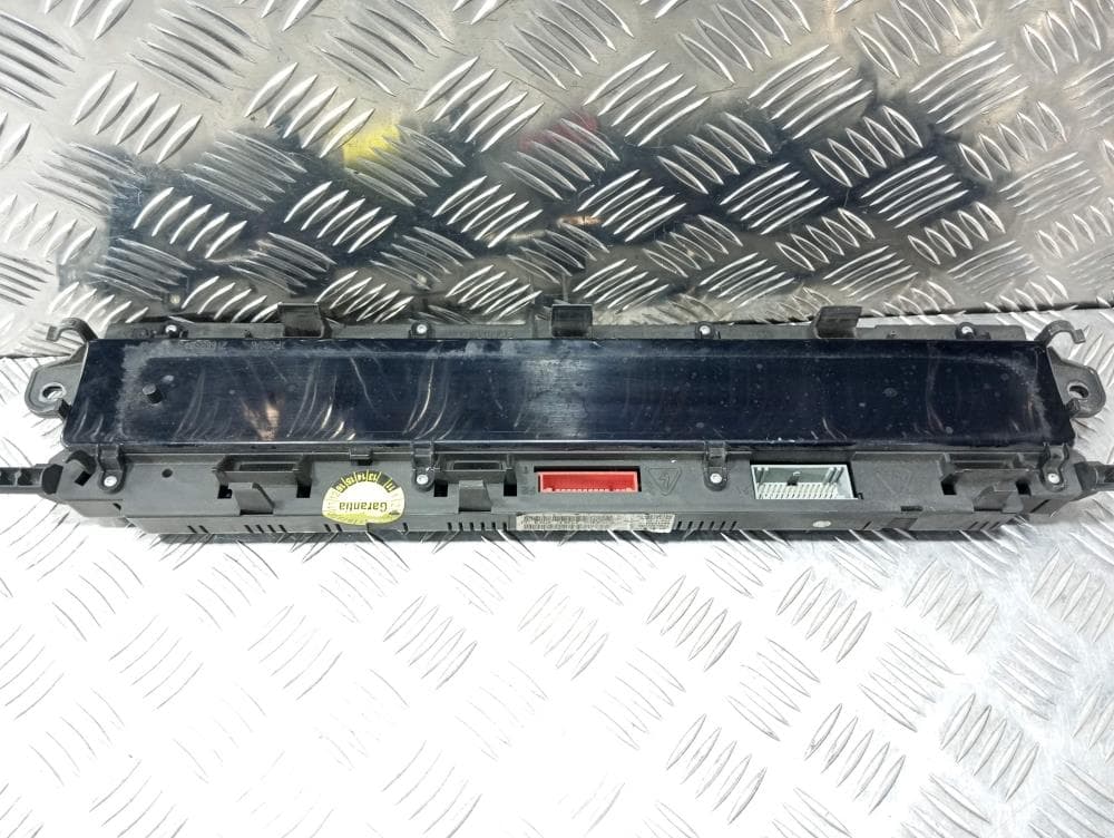 Щиток приборов (приборная панель) к Renault Scenic 2 (03-06)