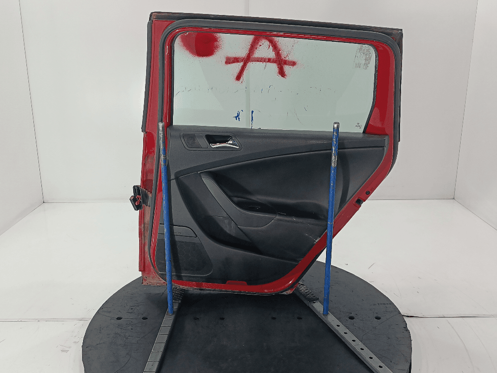 Дверь задняя правая к Volkswagen Passat B6 (05-10)