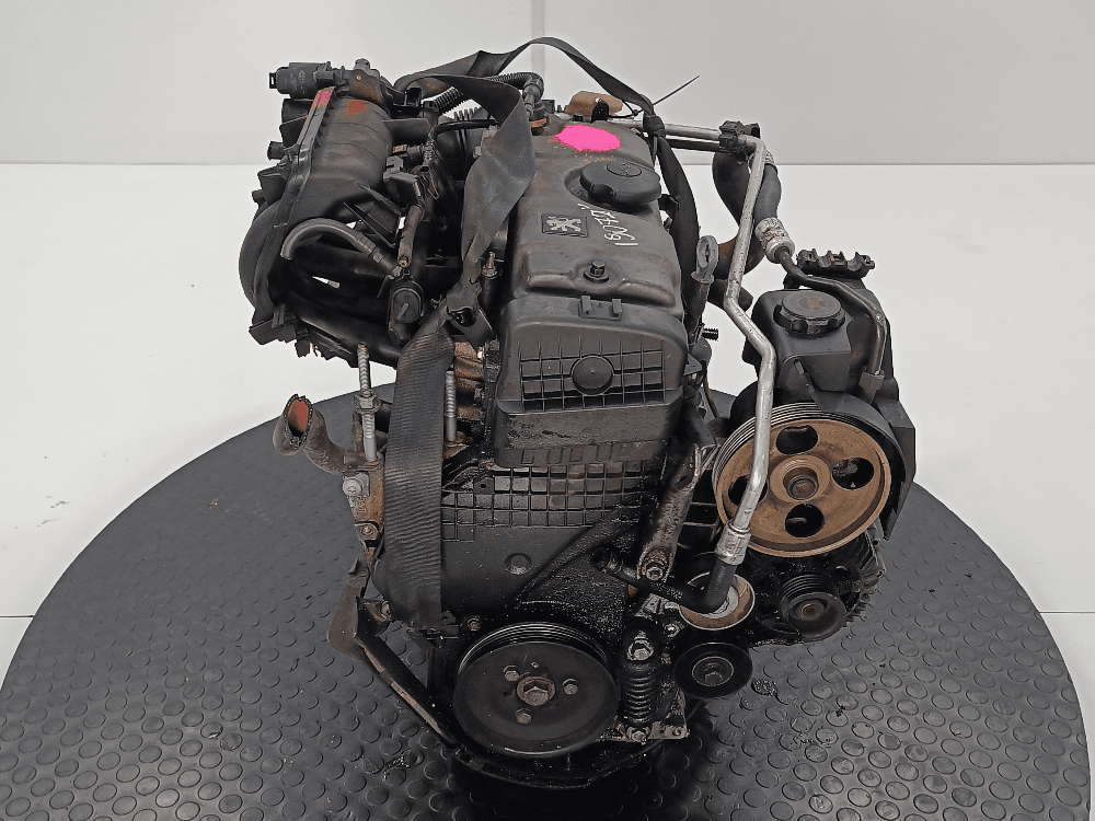 Двигатель к Peugeot 206 1 (98-03)