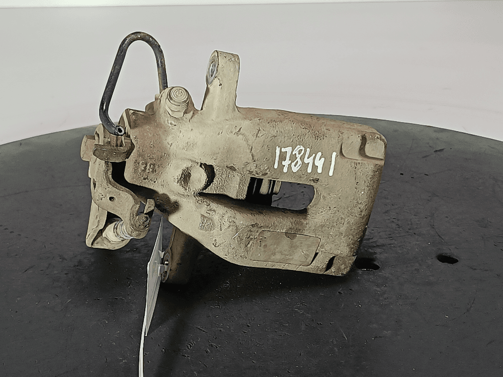 Суппорт задний правый к Citroen C4 1 (04-08)