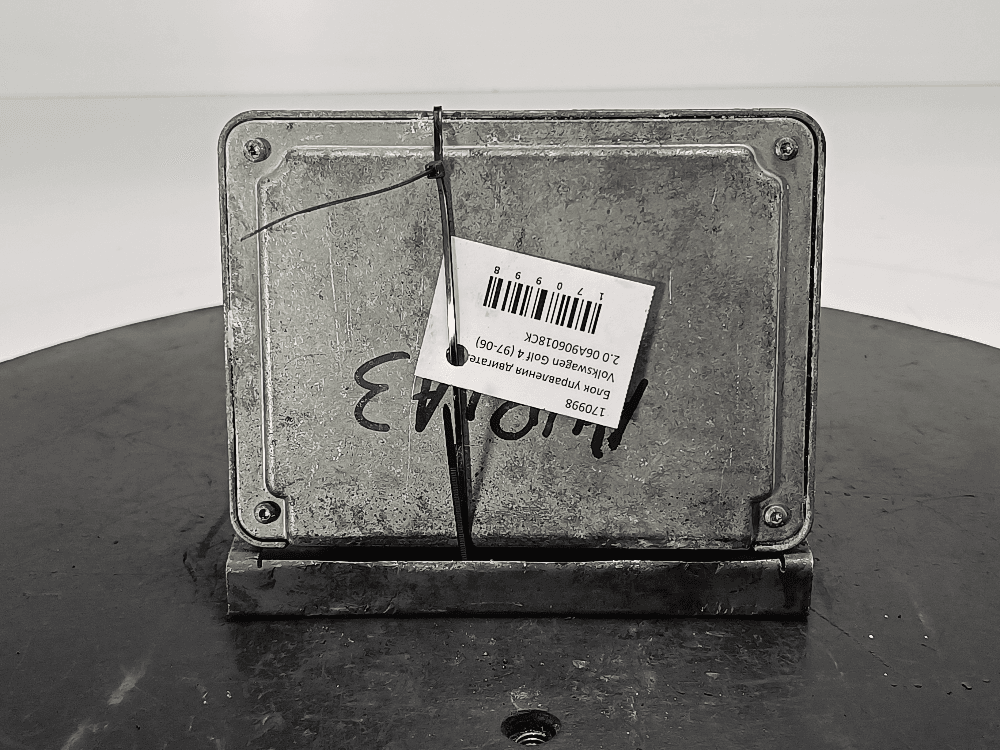 Блок управления двигателем к Volkswagen Golf 4 (97-06)