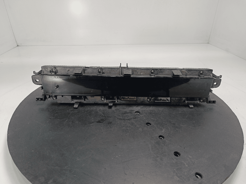 Щиток приборов (приборная панель) к Renault Scenic 2 (03-06)