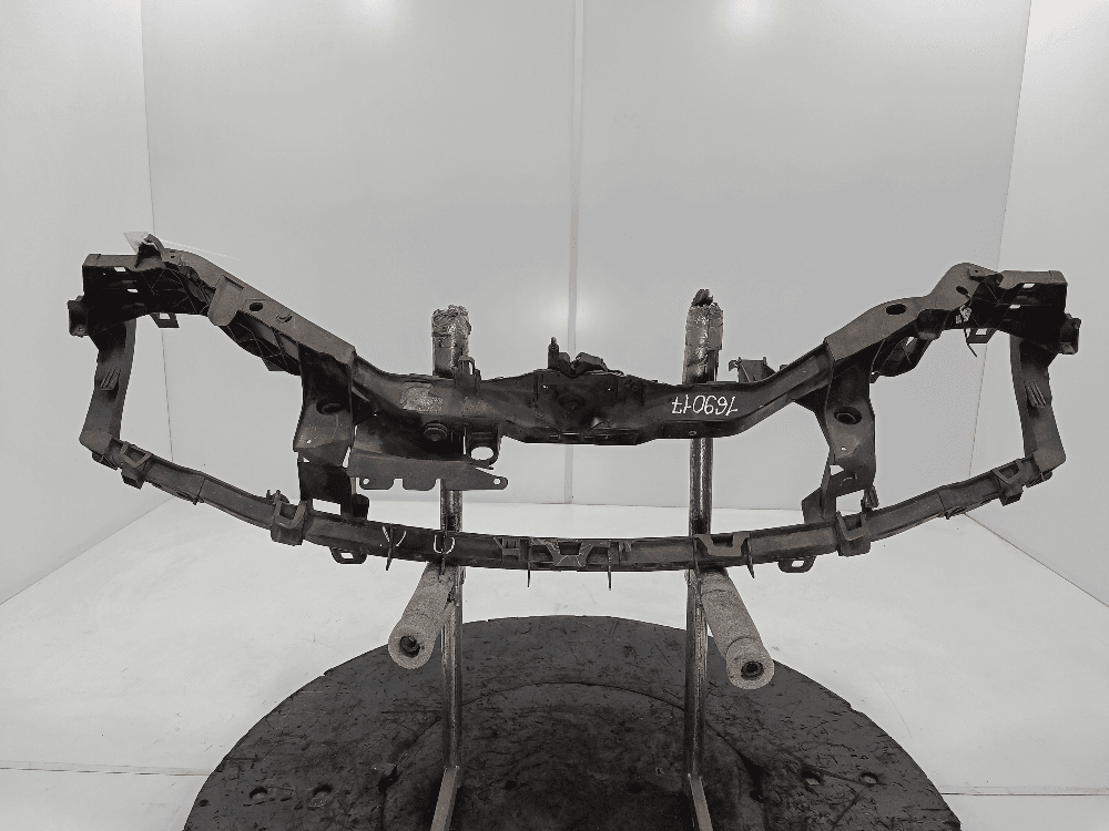 Передняя панель крепления облицовки (телевизор) к Ford Focus 2 (04-08)