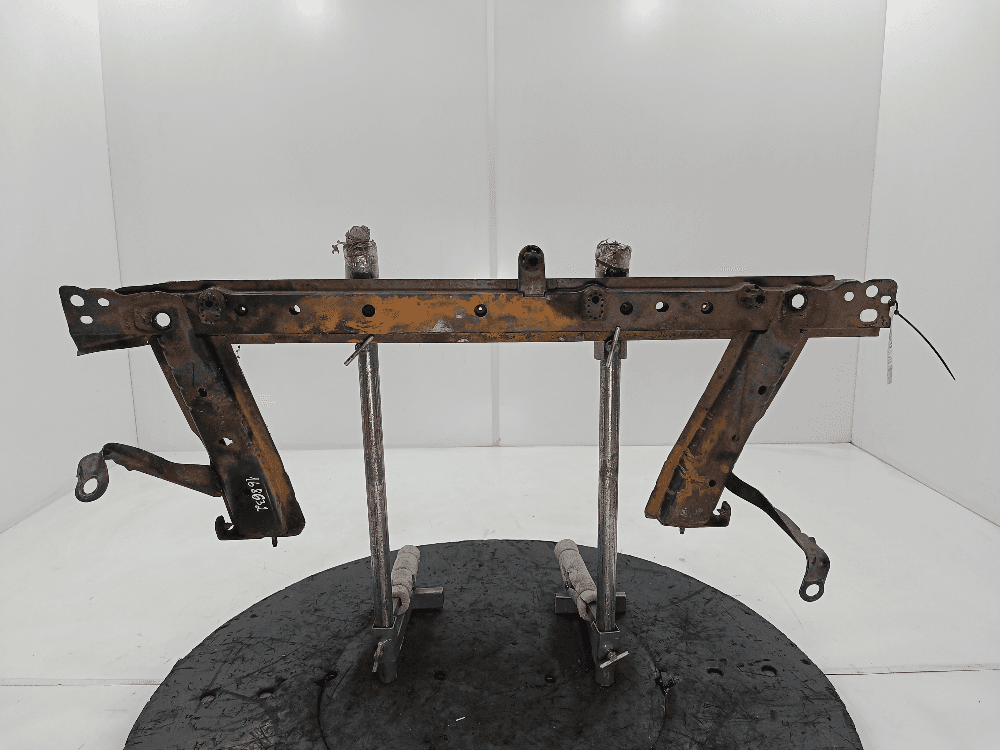 ΠΠ°Π»ΠΊΠ° ΠΏΠΎΠ΄ ΡΠ°Π΄ΠΈΠ°ΡΠΎΡ ΠΊ Renault Modus 2 (07-12)