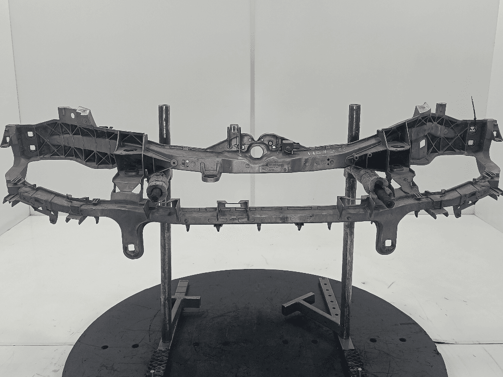 Передняя панель крепления облицовки (телевизор) к Ford C-Max 1 (03-07)