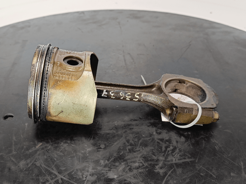 Поршень к Renault Clio 2 Рестайлинг (01-03)