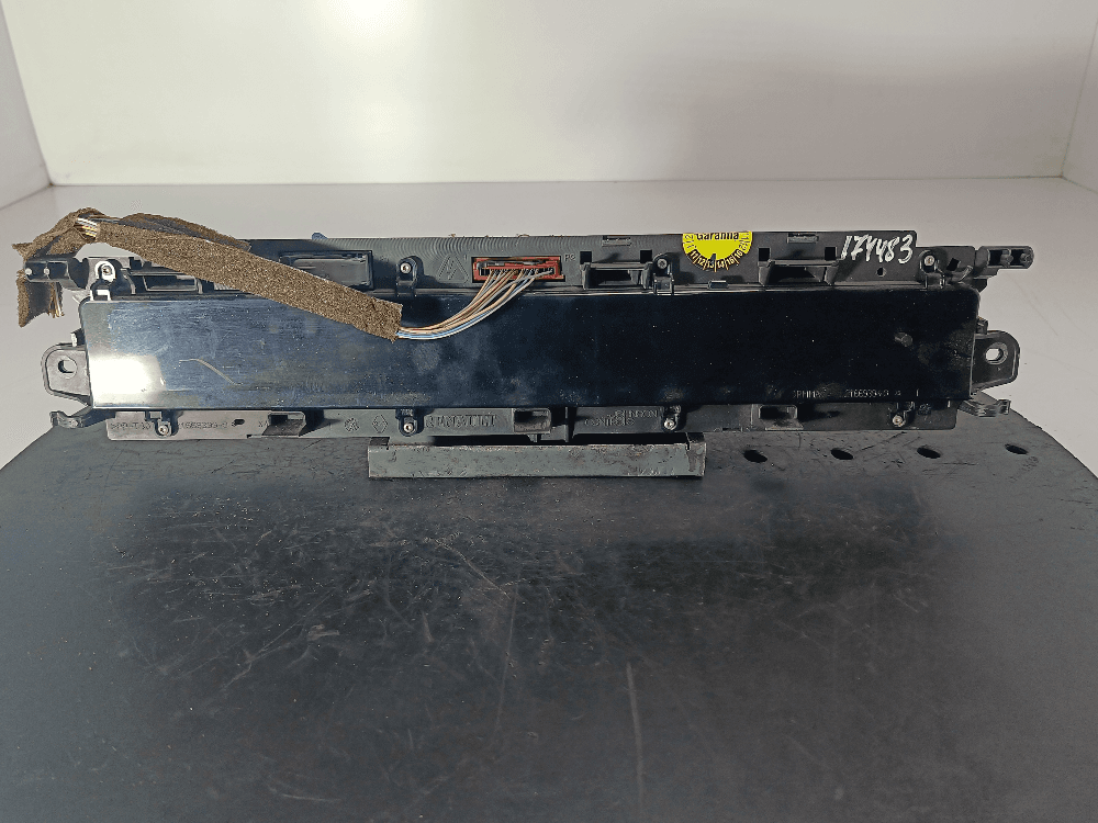 Щиток приборов (приборная панель) к Renault Scenic 2 (03-06)