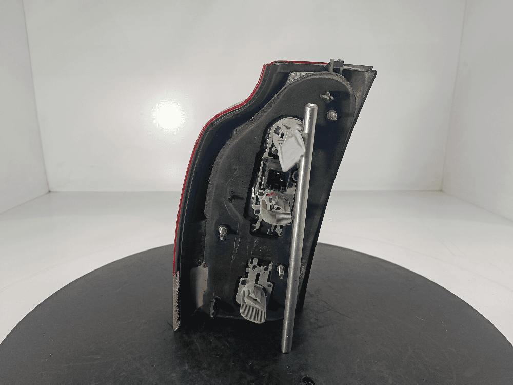 Фонарь задний правый к Volvo XC70 2 (00-05)