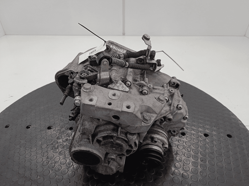 КПП механическая (МКПП) к Volkswagen Passat B6 (05-10)