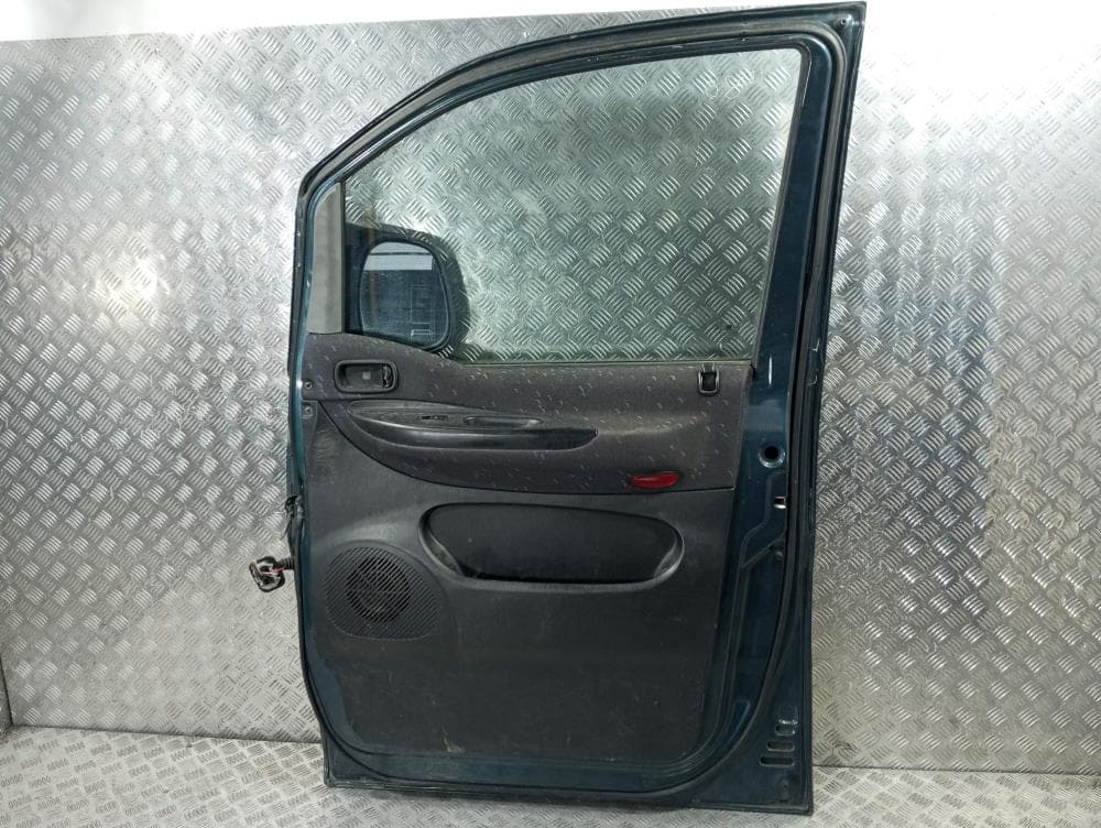 Дверь передняя правая к Hyundai H1 1 (97-04)