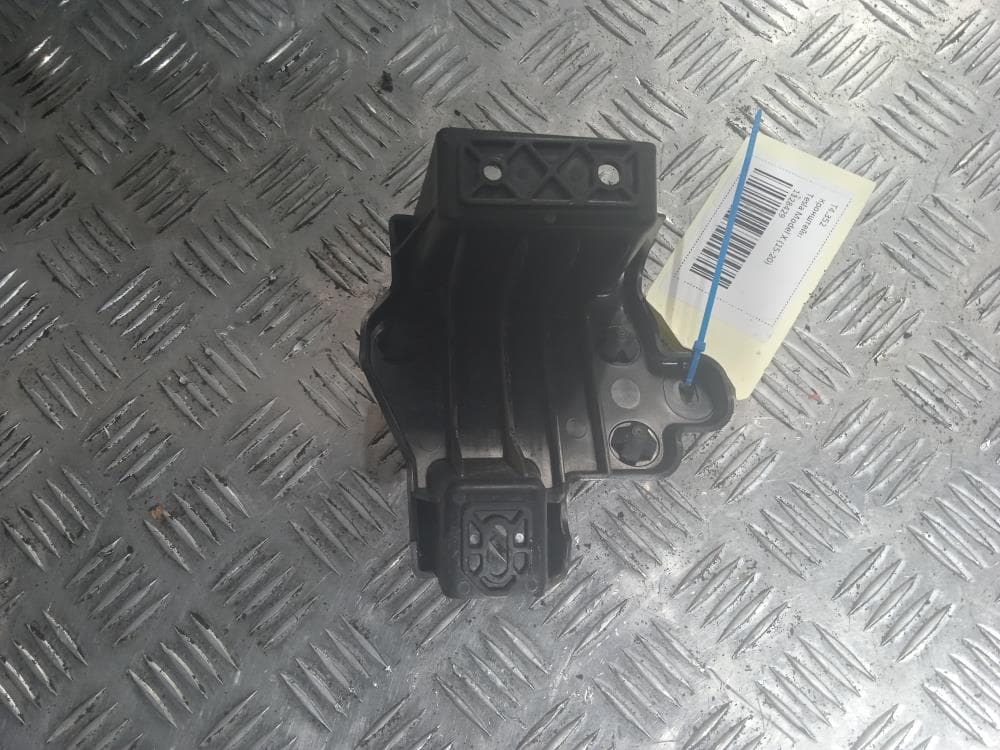 Кронштейн к Tesla Model X (15-21)