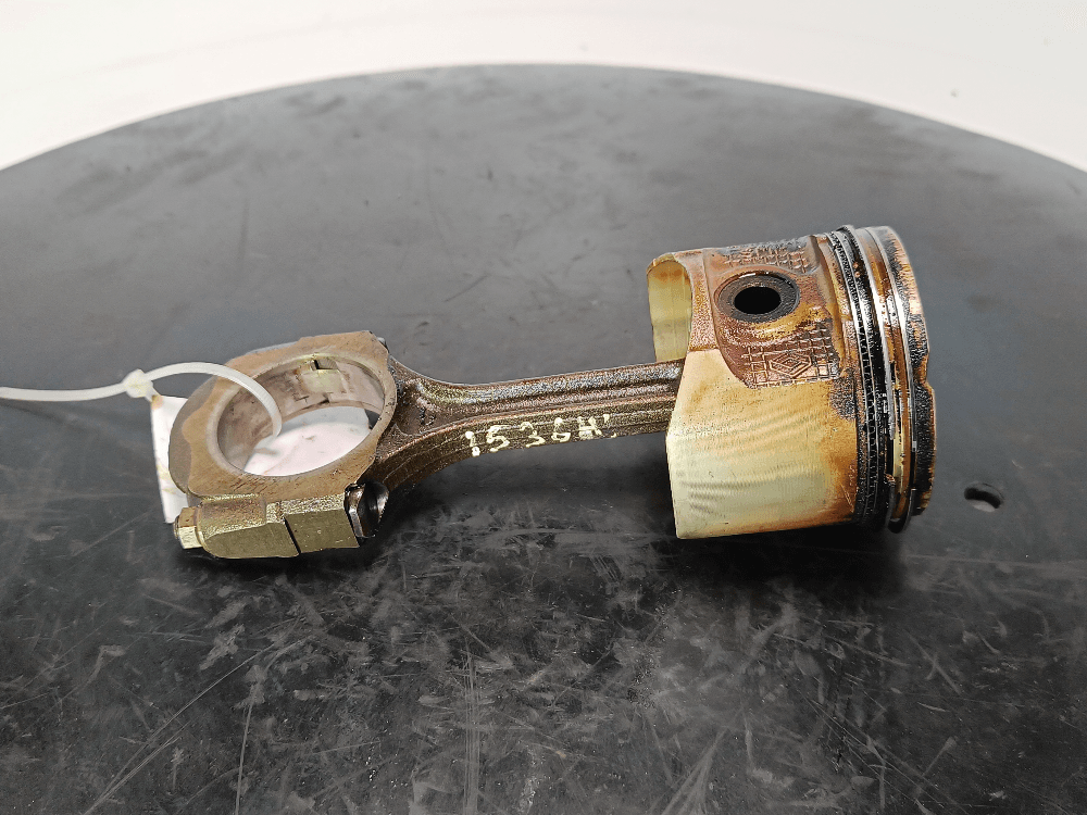 Поршень к Renault Clio 2 Рестайлинг (01-03)