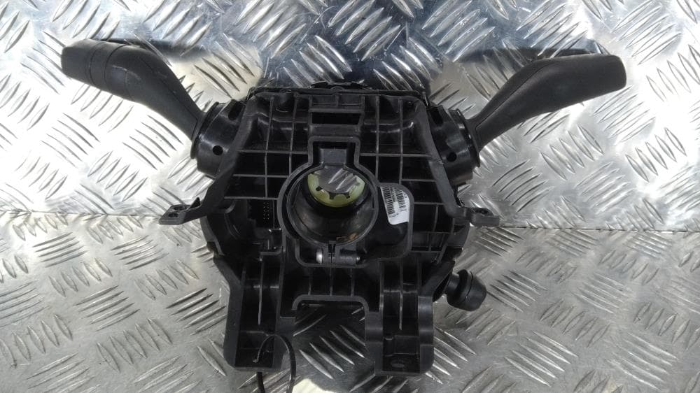 Переключатель подрулевой (стрекоза) к Jeep Grand Cherokee WL (21-24)