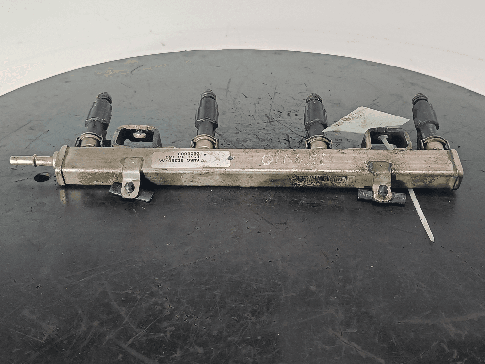 Топливная рампа к Mazda 3 BK (03-06)