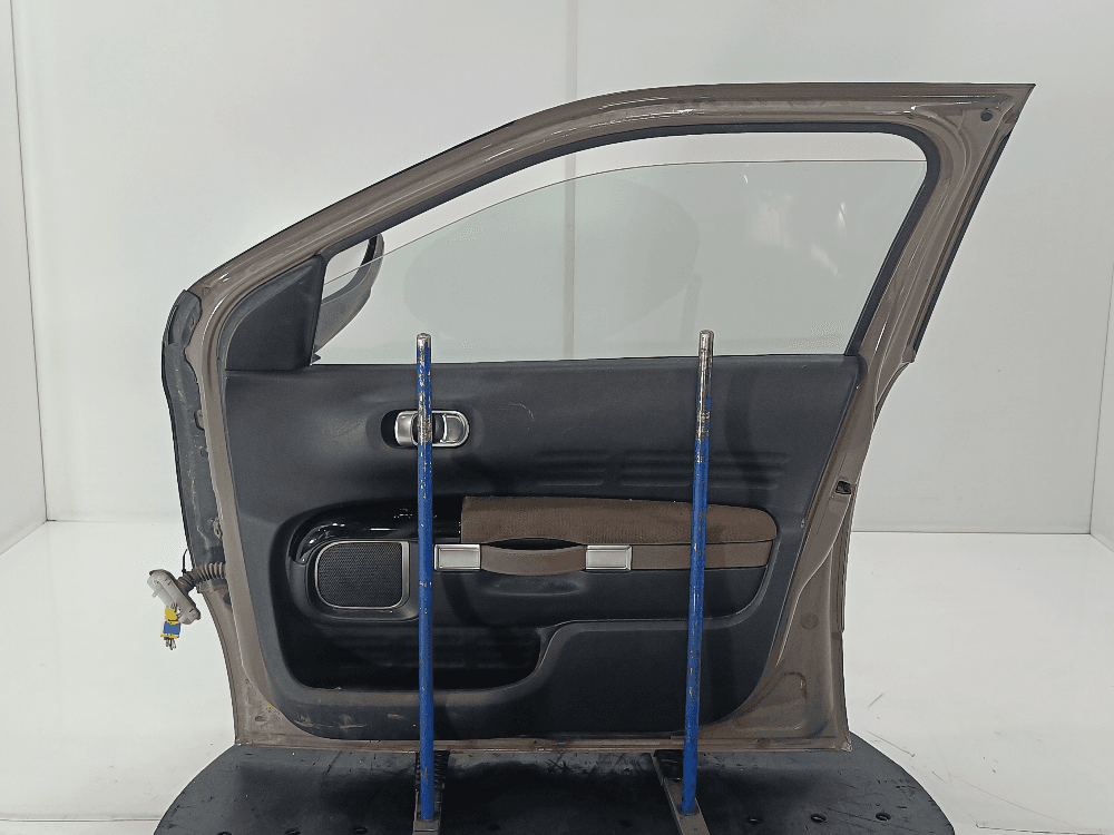 Дверь передняя правая к Citroen C4 Cactus (14-17)