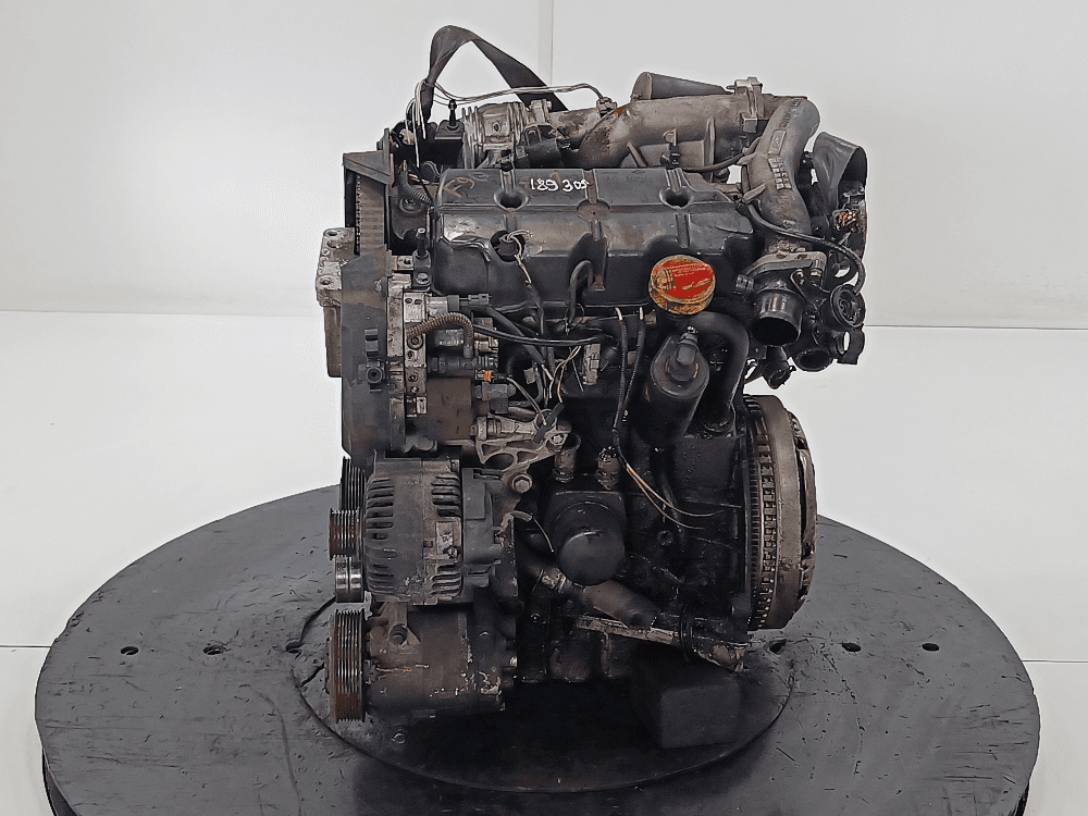 Двигатель к Renault Scenic 2 (03-06)