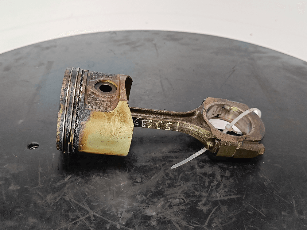 Поршень к Renault Clio 2 Рестайлинг (01-03)