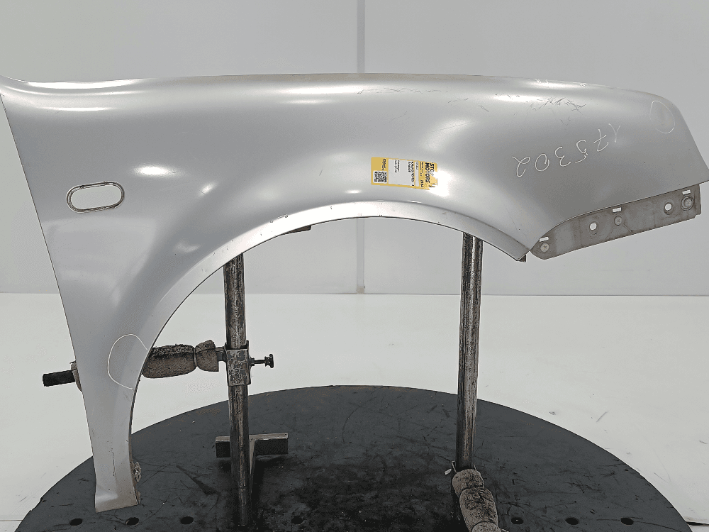 Крыло переднее правое к Volkswagen Golf 4 (97-06)