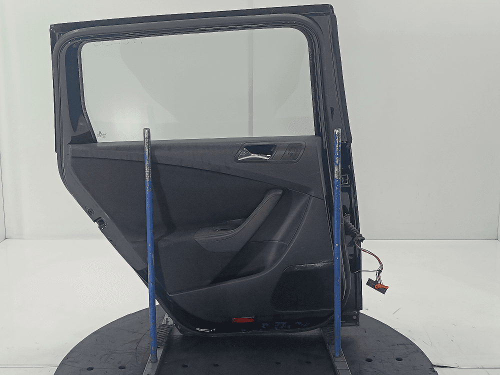 Дверь задняя левая к Volkswagen Passat B6 (05-10)