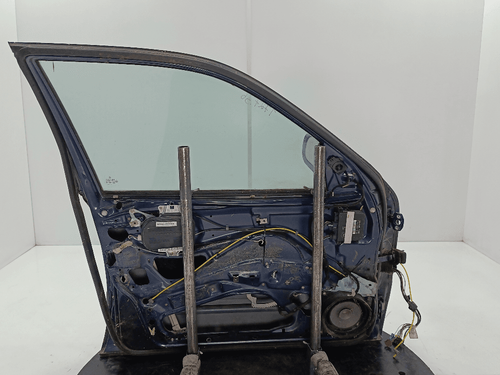 Дверь передняя левая к Mercedes E Class W210/S210 Рестайлинг (99-02)