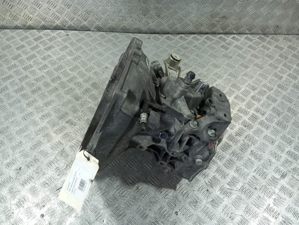 КПП механическая (МКПП) к Opel Corsa D (06-11)