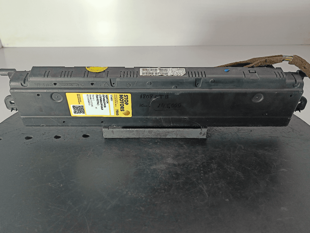 Щиток приборов (приборная панель) к Renault Scenic 2 (03-06)