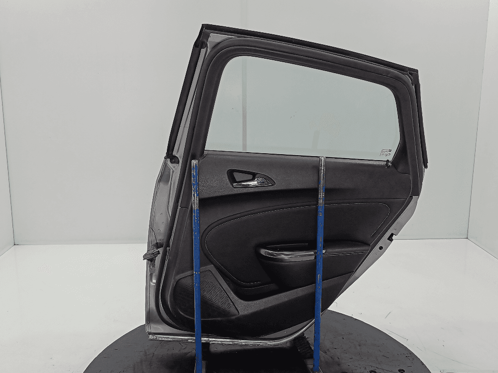 Дверь задняя правая к Opel Astra J (09-12)