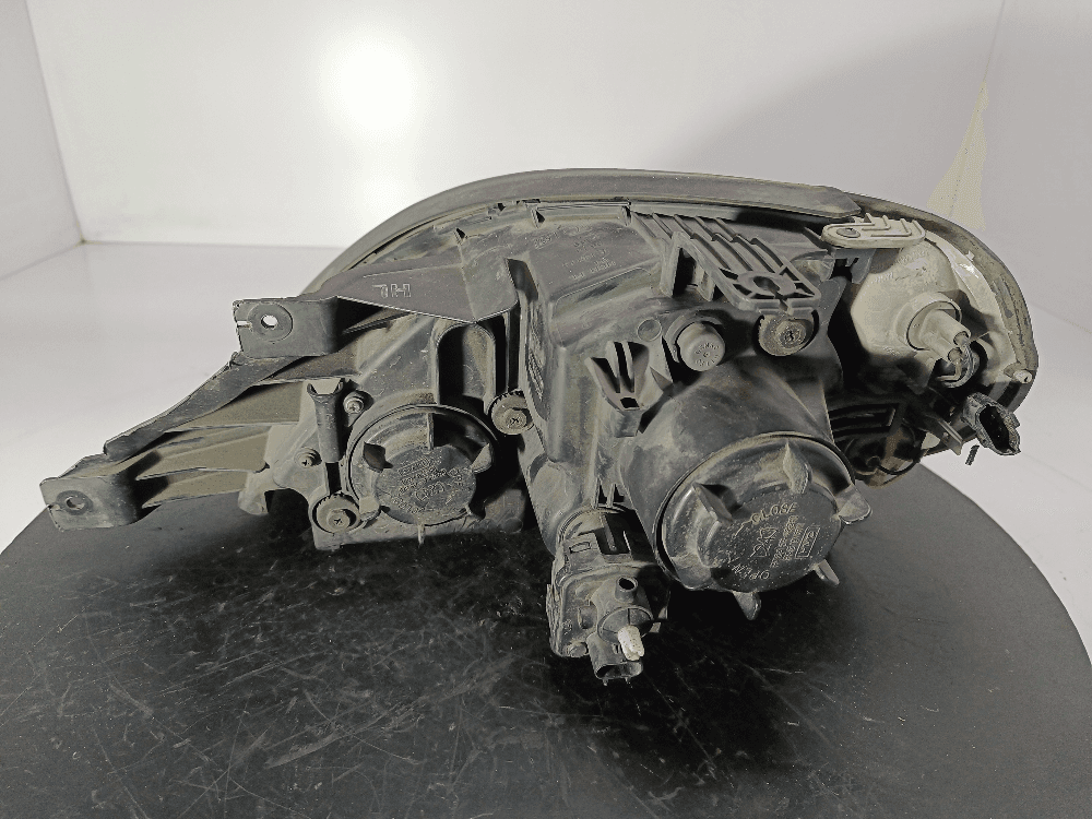 Фара правая к Hyundai Terracan (01-04)