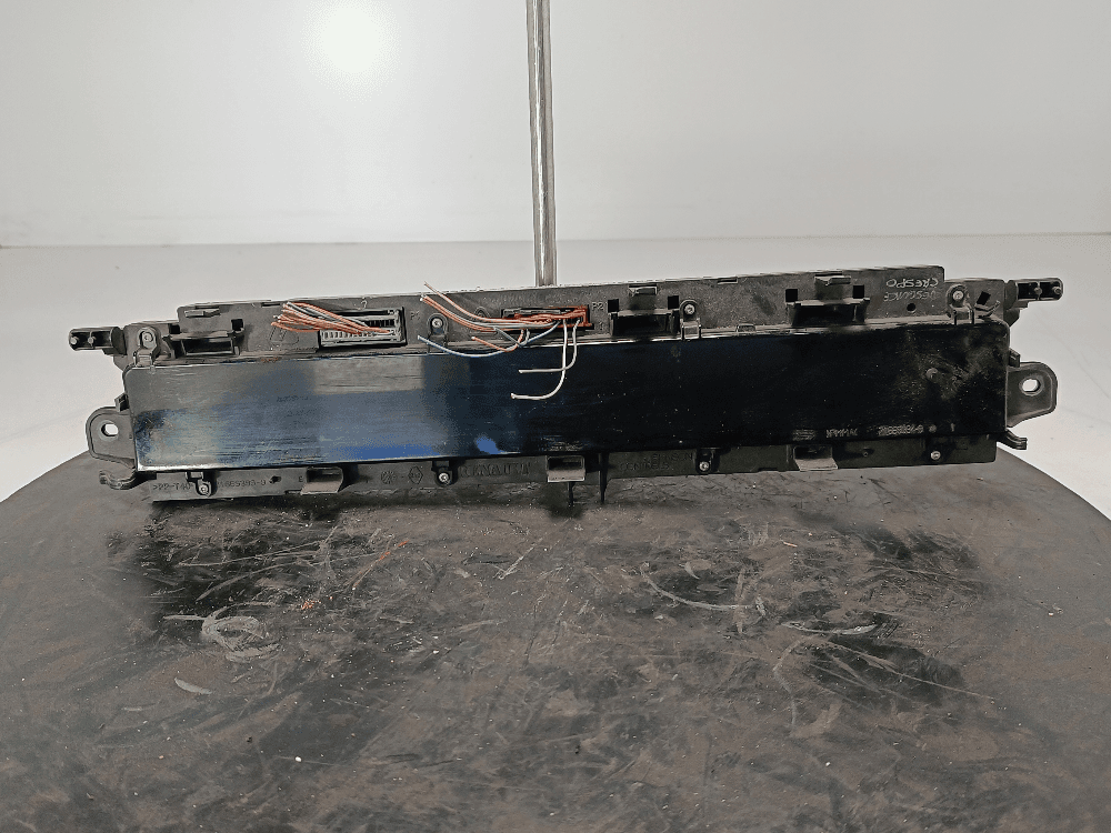 Щиток приборов (приборная панель) к Renault Scenic 2 (03-06)