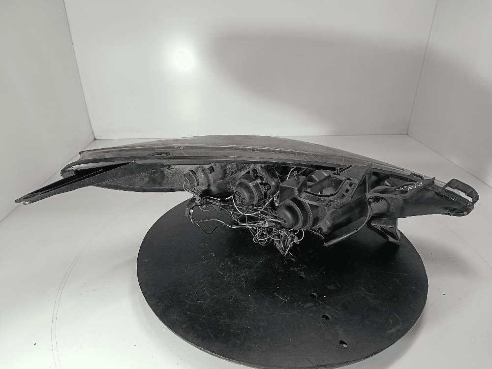 Фара левая к Peugeot 207 Рестайлинг (09-13)