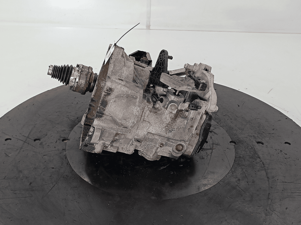 КПП механическая (МКПП) к Volkswagen Golf 5 (03-09)
