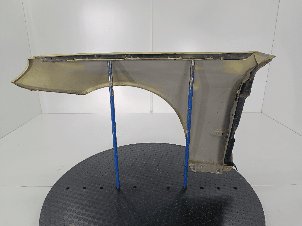 Крыло переднее правое к Mercedes C Class W203/S203/CL203 (00-04)