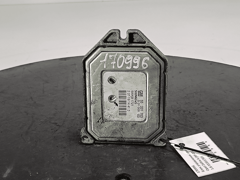 Блок управления двигателем к Opel Zafira A (99-03)